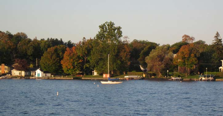 boat going by in Skaneateles Lake 
